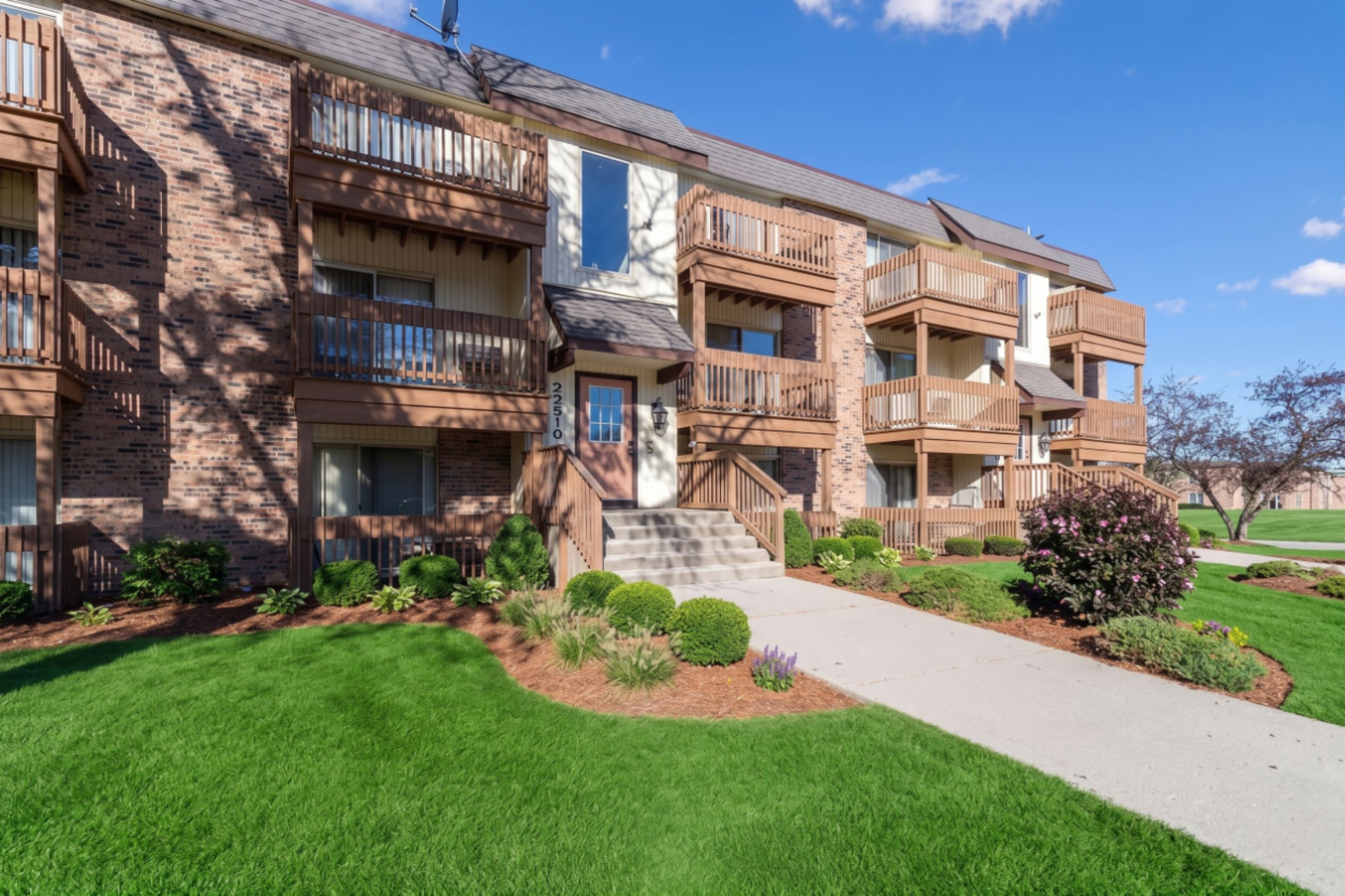 Richton Park Apartments — Building Exterior